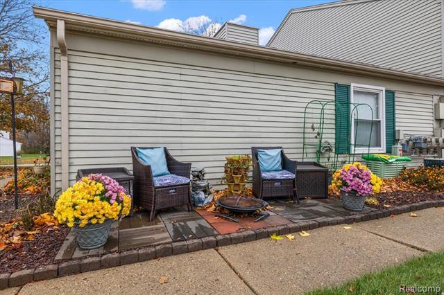 Builiding view thirteen for 3222 Birchcreek, Lake Orion, MI. 48360