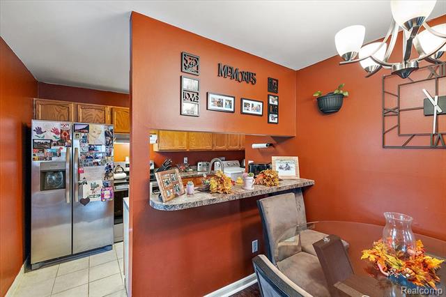 Builiding view thirty one for 3222 Birchcreek, Lake Orion, MI. 48360