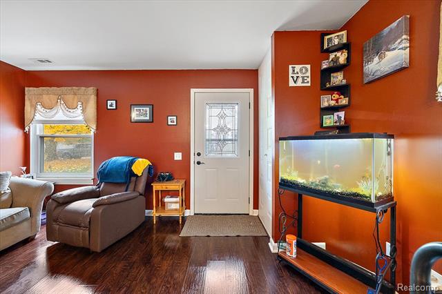 Builiding view twenty one for 3222 Birchcreek, Lake Orion, MI. 48360