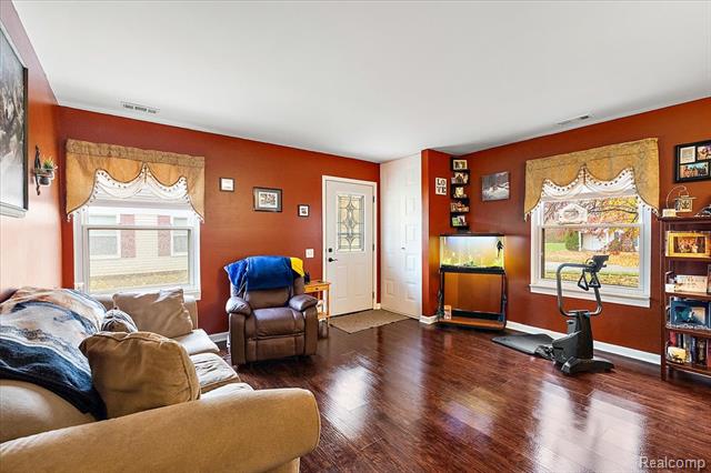 Builiding view twenty two for 3222 Birchcreek, Lake Orion, MI. 48360