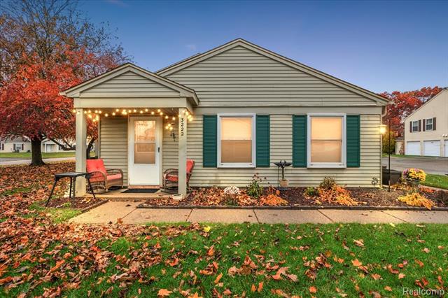 front view for 3222 Birchcreek Ct, Lake Orion, Mi. 48360