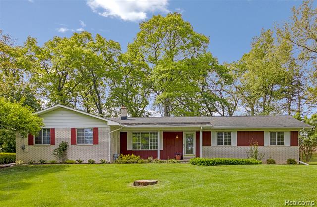 front view for 8887 Clark Rd, Clarkston, Mi. 48346