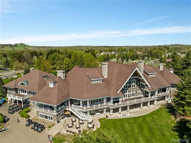 Builiding view thirty four for 4618 Waterbury, Clarkston, MI. 48348