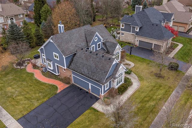 Builiding view three for 4618 Waterbury, Clarkston, MI. 48348