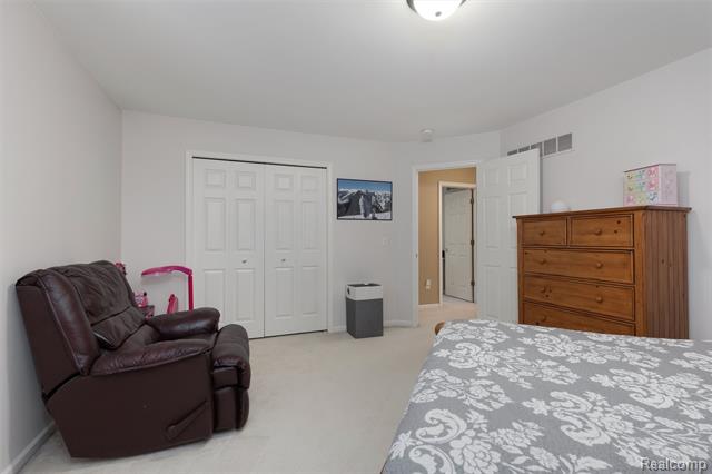 Builiding view twenty eight for 4618 Waterbury, Clarkston, MI. 48348