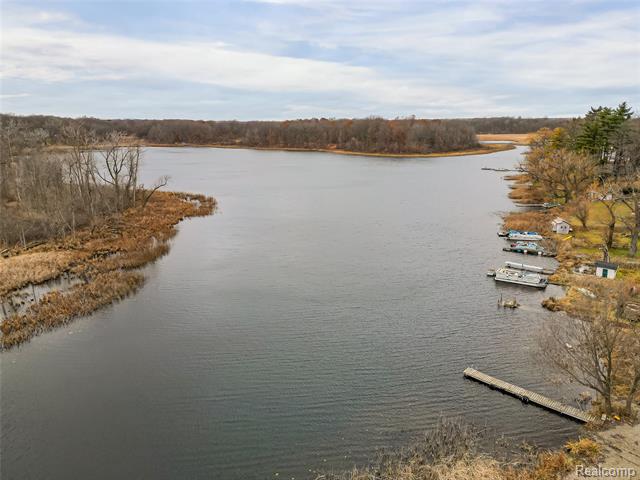 Builiding view thirty five for 9900 S Big School Lot Lake, Holly, MI. 48442