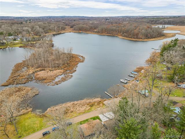 Builiding view thirty four for 9900 S Big School Lot Lake, Holly, MI. 48442