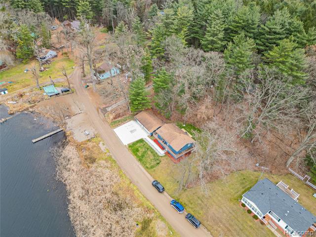 Builiding view thirty three for 9900 S Big School Lot Lake, Holly, MI. 48442