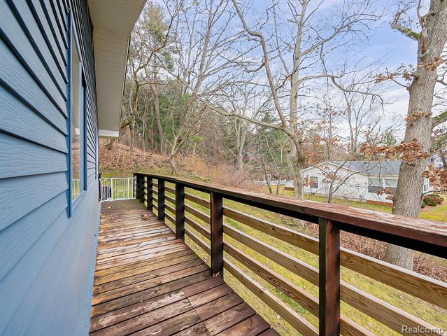 Builiding view twenty three for 9900 S Big School Lot Lake, Holly, MI. 48442