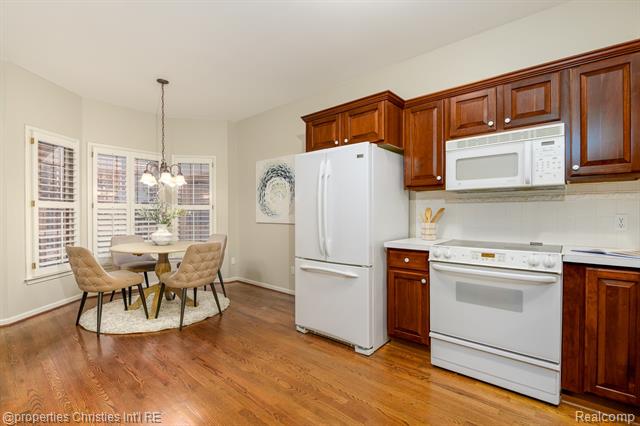 Builiding view fifteen for 6576 Steeple Rdg, Clarkston, MI. 48346