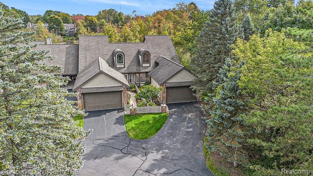 Builiding view one for 6576 Steeple Rdg, Clarkston, MI. 48346