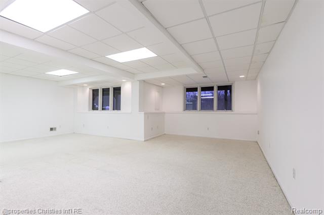 Builiding view thirty one for 6576 Steeple Rdg, Clarkston, MI. 48346