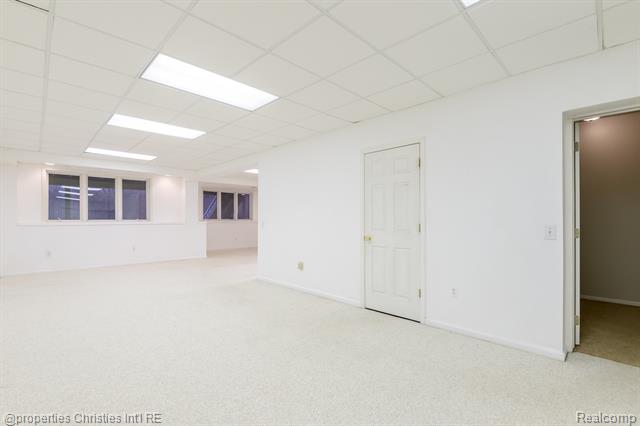 Builiding view thirty for 6576 Steeple Rdg, Clarkston, MI. 48346