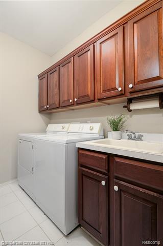 Builiding view twenty two for 6576 Steeple Rdg, Clarkston, MI. 48346