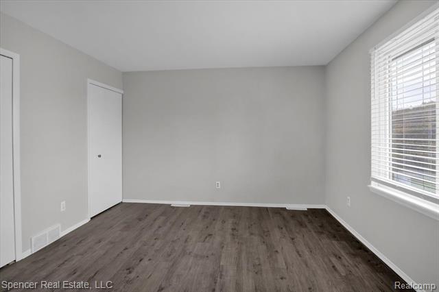 Builiding view thirty one for 7210 Blue Water, Clarkston, MI. 48348