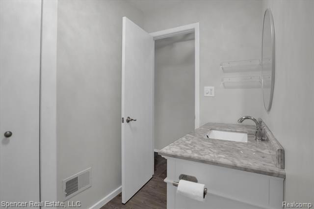 Builiding view twenty eight for 7210 Blue Water, Clarkston, MI. 48348