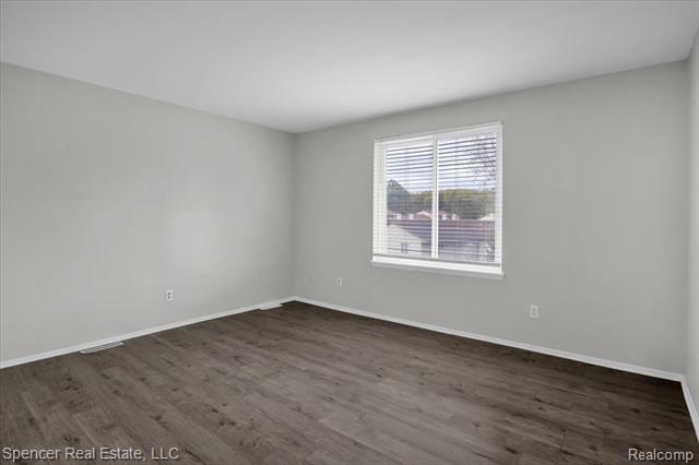 Builiding view twenty nine for 7210 Blue Water, Clarkston, MI. 48348