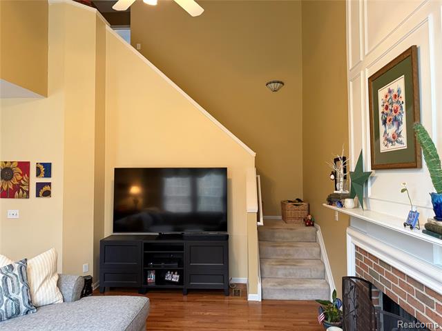 Builiding view eighteen for 2673 Brentwood, Lake Orion, MI. 48360