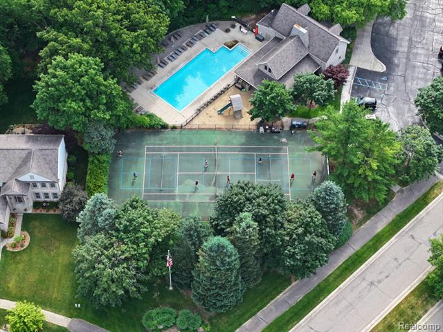 Builiding view fifty five for 2673 Brentwood, Lake Orion, MI. 48360