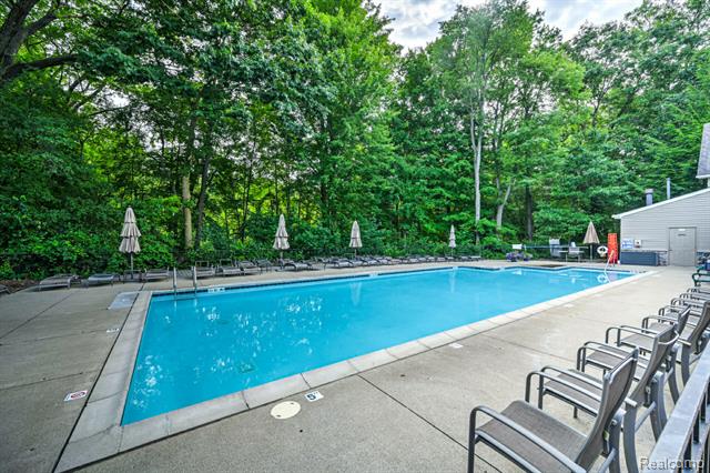 Builiding view fifty nine for 2673 Brentwood, Lake Orion, MI. 48360