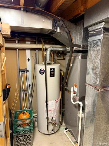 Builiding view forty seven for 2673 Brentwood, Lake Orion, MI. 48360