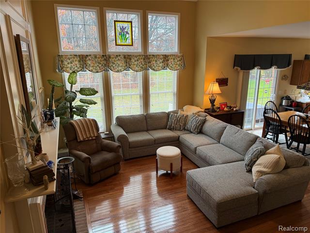 Builiding view seventeen for 2673 Brentwood, Lake Orion, MI. 48360