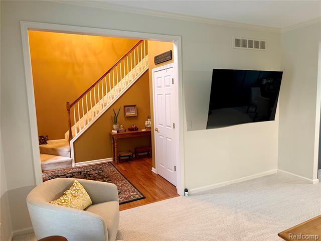 Builiding view ten for 2673 Brentwood, Lake Orion, MI. 48360