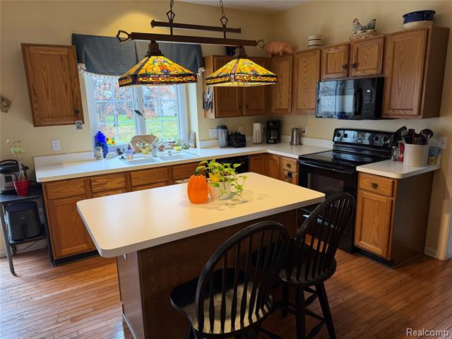 Builiding view thirteen for 2673 Brentwood, Lake Orion, MI. 48360