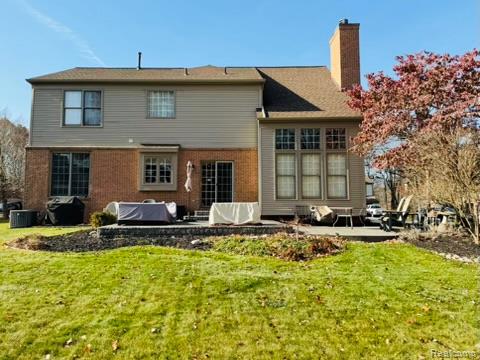 Builiding view two for 2673 Brentwood, Lake Orion, MI. 48360