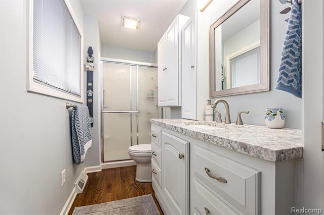 Builiding view eleven for 2705 Semloh, Lake Orion, MI. 48360