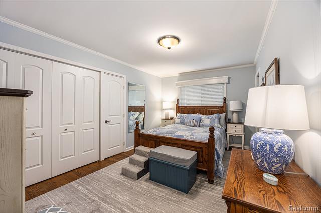 Builiding view ten for 2705 Semloh, Lake Orion, MI. 48360