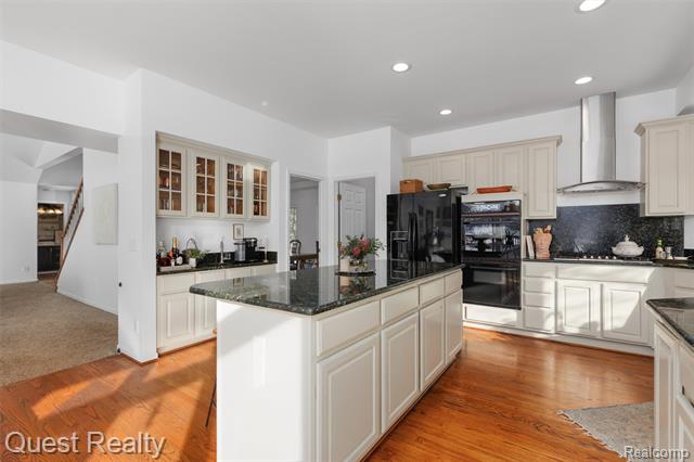 Builiding view fifteen for 9007 Stonehause, Clarkston, MI. 48348