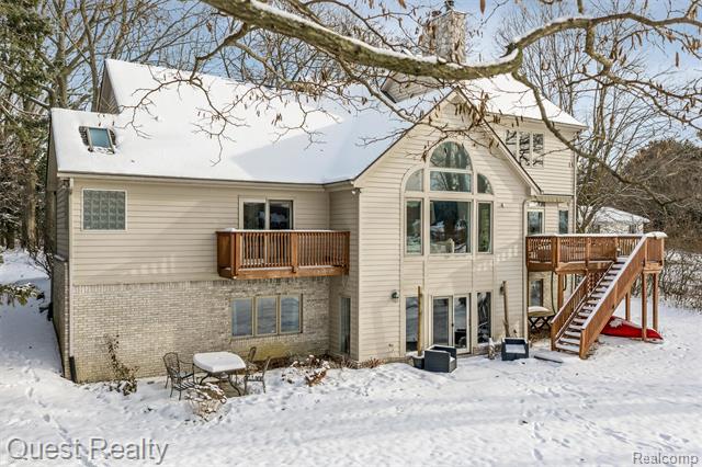 Builiding view forty four for 9007 Stonehause, Clarkston, MI. 48348