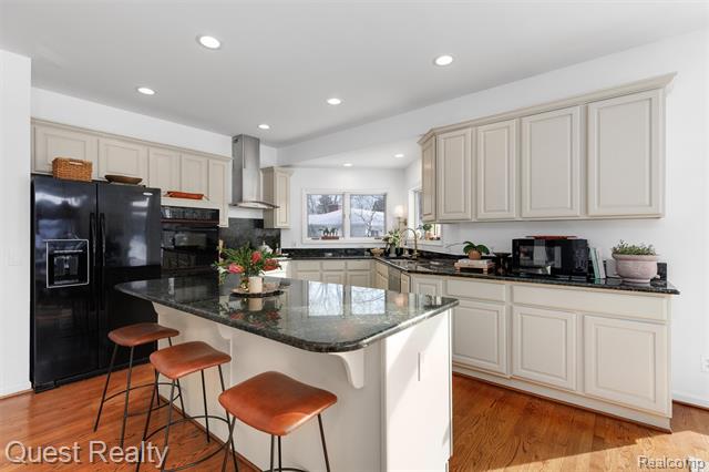 Builiding view sixteen for 9007 Stonehause, Clarkston, MI. 48348