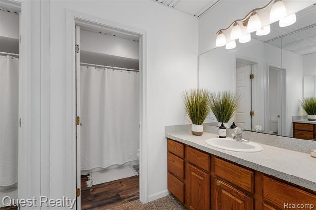 Builiding view thirty for 9007 Stonehause, Clarkston, MI. 48348