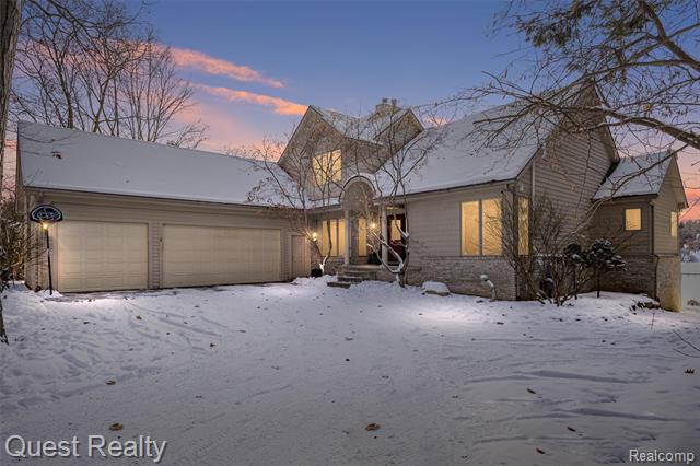 front view for 9007 Stonehause Ct, Clarkston, Mi. 48348