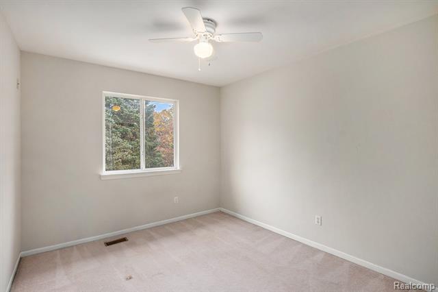 Builiding view eighteen for 9610 Forest Ridge, Clarkston, MI. 48348