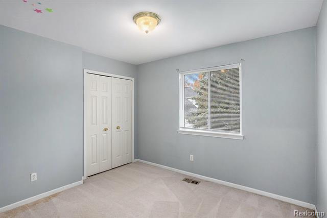 Builiding view seventeen for 9610 Forest Ridge, Clarkston, MI. 48348