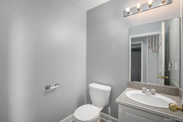 Builiding view thirteen for 9610 Forest Ridge, Clarkston, MI. 48348