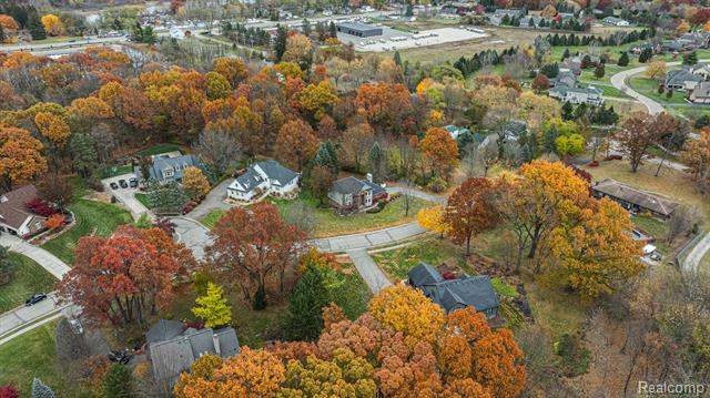 Builiding view thirty for 9610 Forest Ridge, Clarkston, MI. 48348