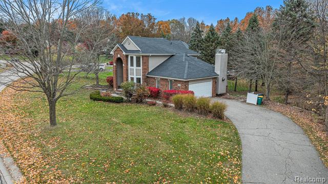 Builiding view twenty eight for 9610 Forest Ridge, Clarkston, MI. 48348