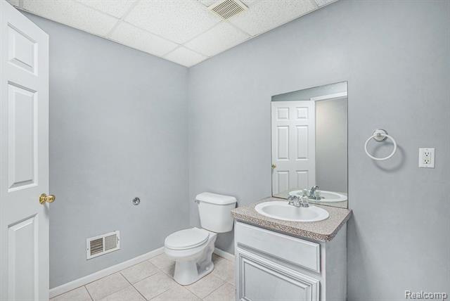 Builiding view twenty four for 9610 Forest Ridge, Clarkston, MI. 48348