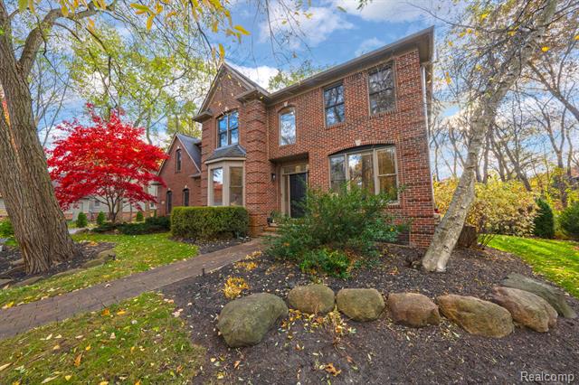 Builiding view forty two for 9751 Kingston Pointe, Clarkston, MI. 48348