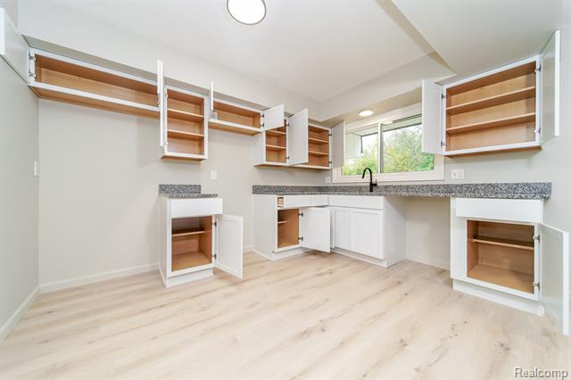 Builiding view fifteen for 6578 Greene Haven, Clarkston, MI. 48348