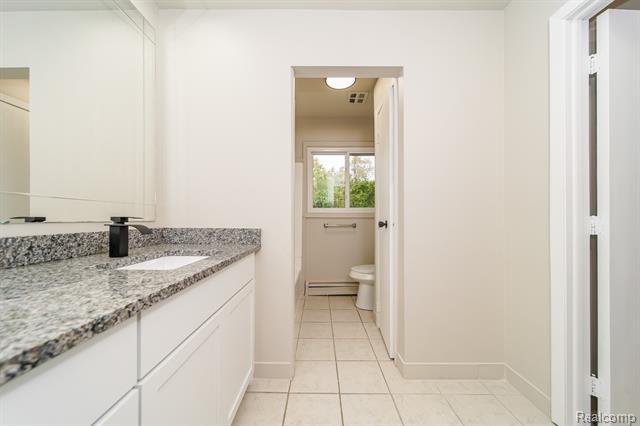 Builiding view fifty for 6578 Greene Haven, Clarkston, MI. 48348