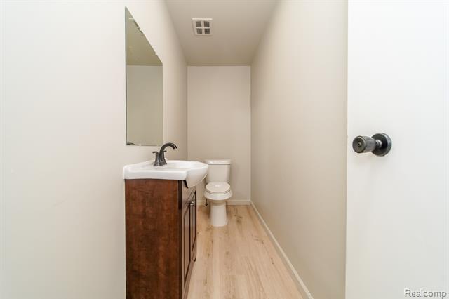 Builiding view nineteen for 6578 Greene Haven, Clarkston, MI. 48348