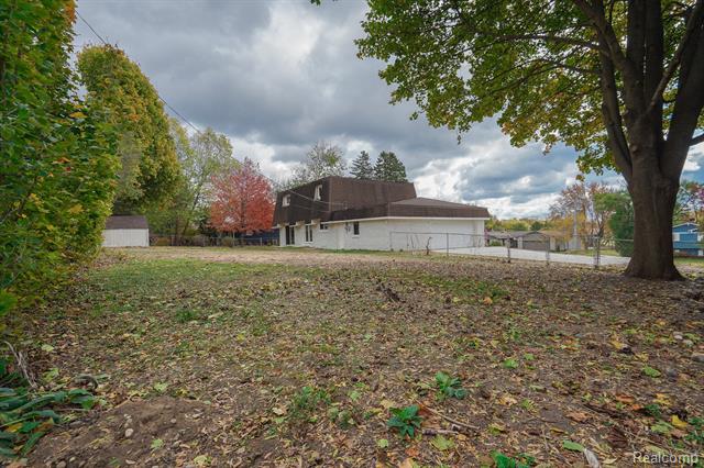 Builiding view seven for 6578 Greene Haven, Clarkston, MI. 48348