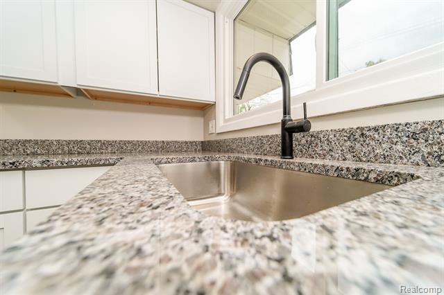 Builiding view thirteen for 6578 Greene Haven, Clarkston, MI. 48348