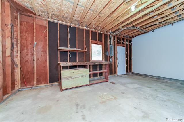 Builiding view thirty for 6578 Greene Haven, Clarkston, MI. 48348