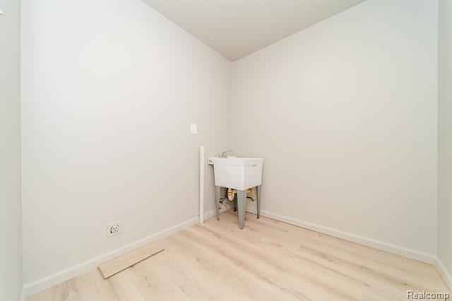 Builiding view twenty eight for 6578 Greene Haven, Clarkston, MI. 48348